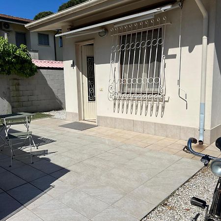 Casa Vacanze Vespucci Torre del Lago Puccini Dış mekan fotoğraf
