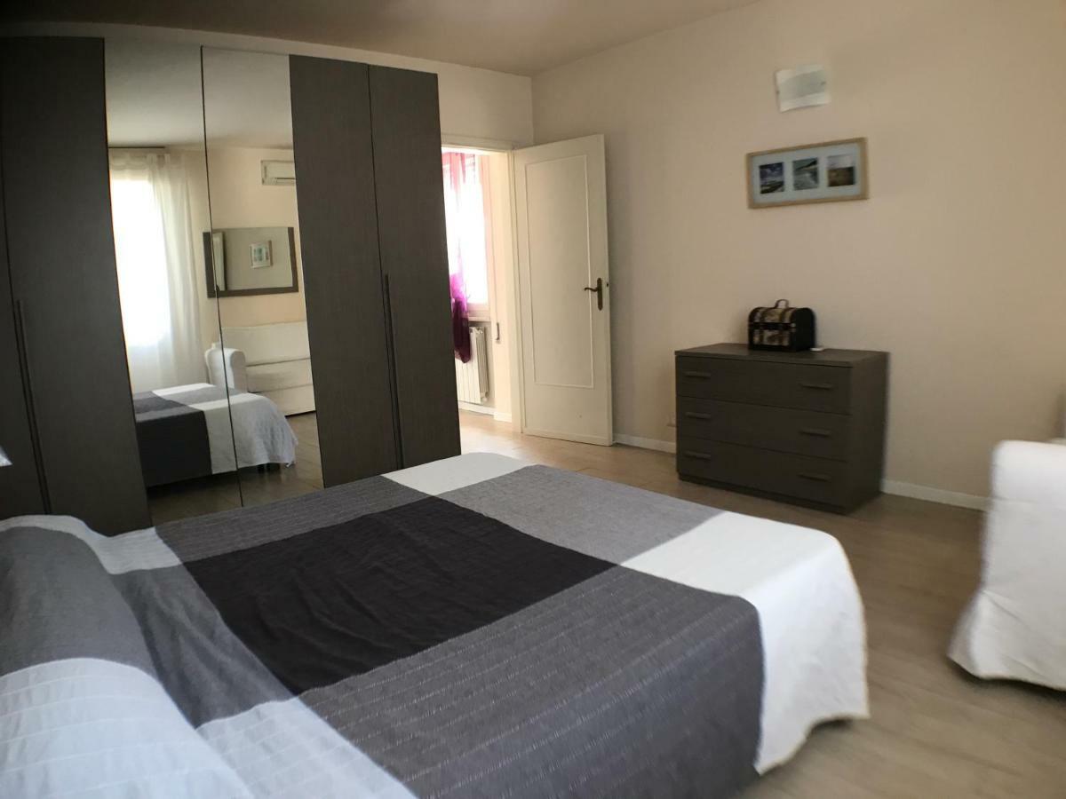 Casa Vacanze Vespucci Torre del Lago Puccini Dış mekan fotoğraf